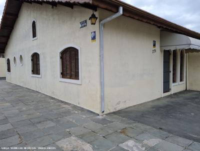 Casa para Venda, em Peruíbe, bairro Centro, 3 dormitórios, 1 banheiro, 1 suíte, 3 vagas